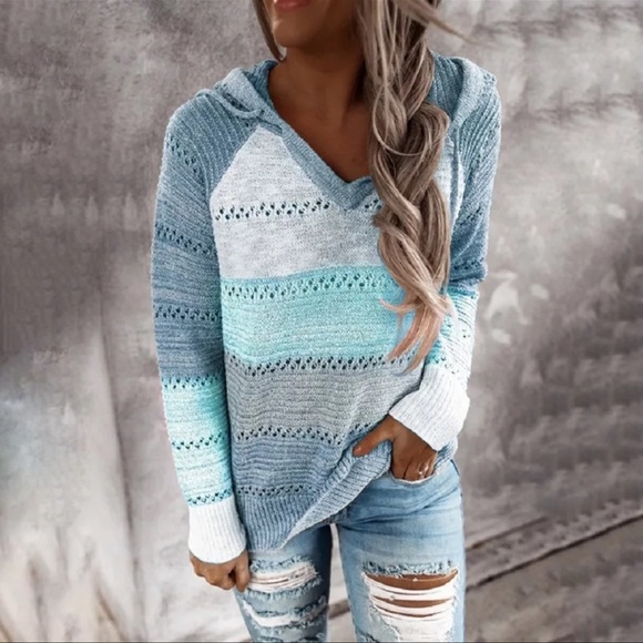 Blue White & Gray Sweater - Picture 1 of 1